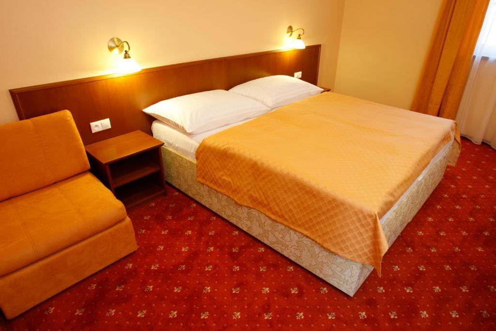 Hotel Majolika Modra Room photo