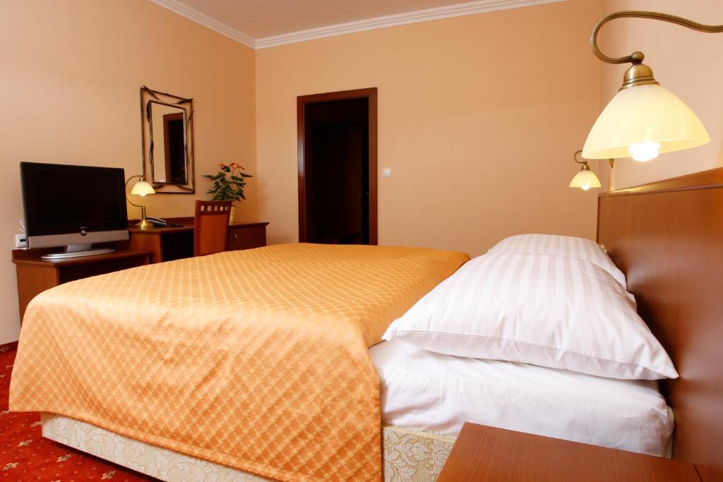 Hotel Majolika Modra Room photo
