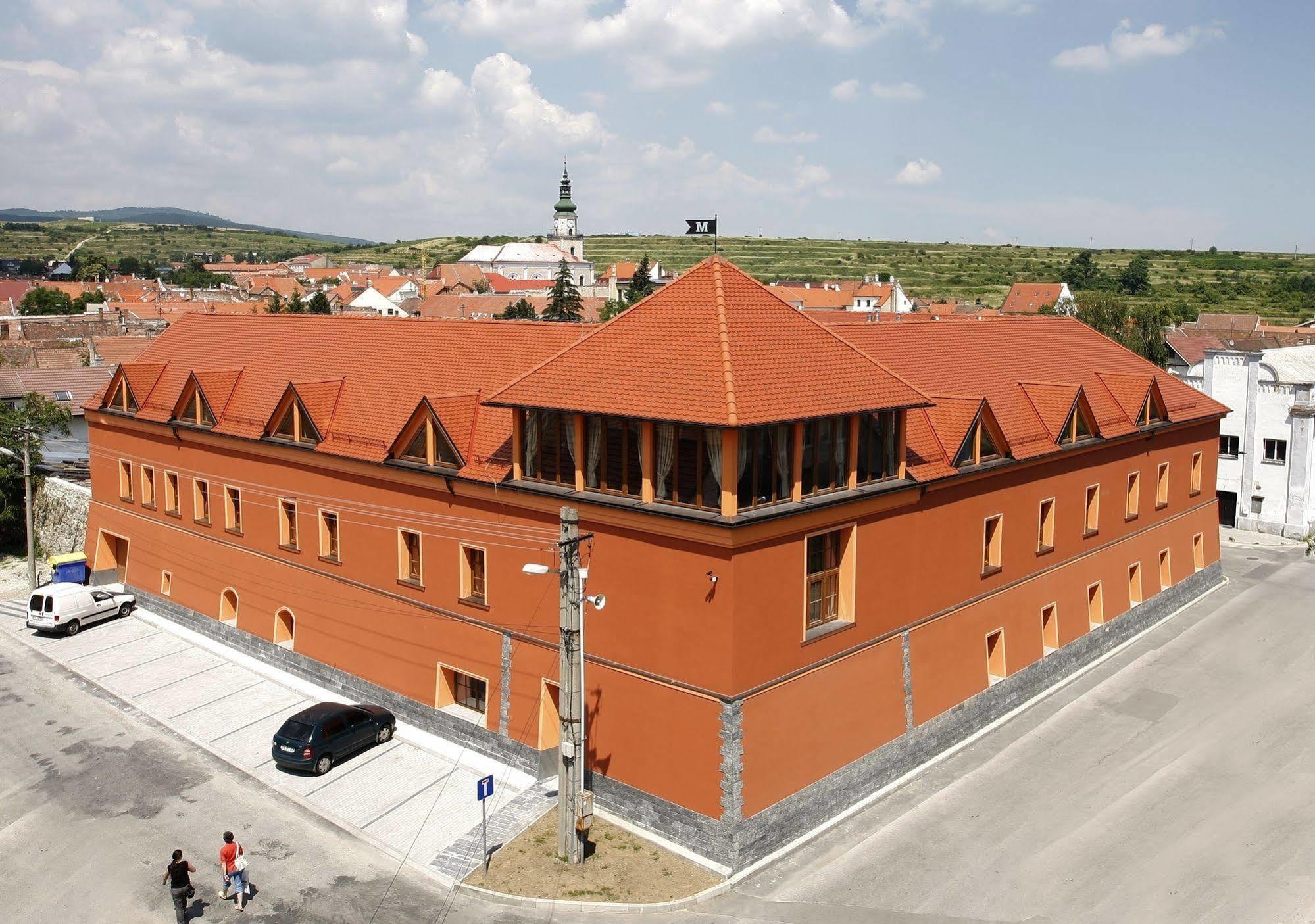 Hotel Majolika Modra Exterior photo