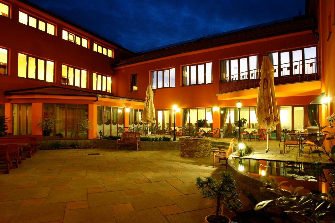 Hotel Majolika Modra Exterior photo